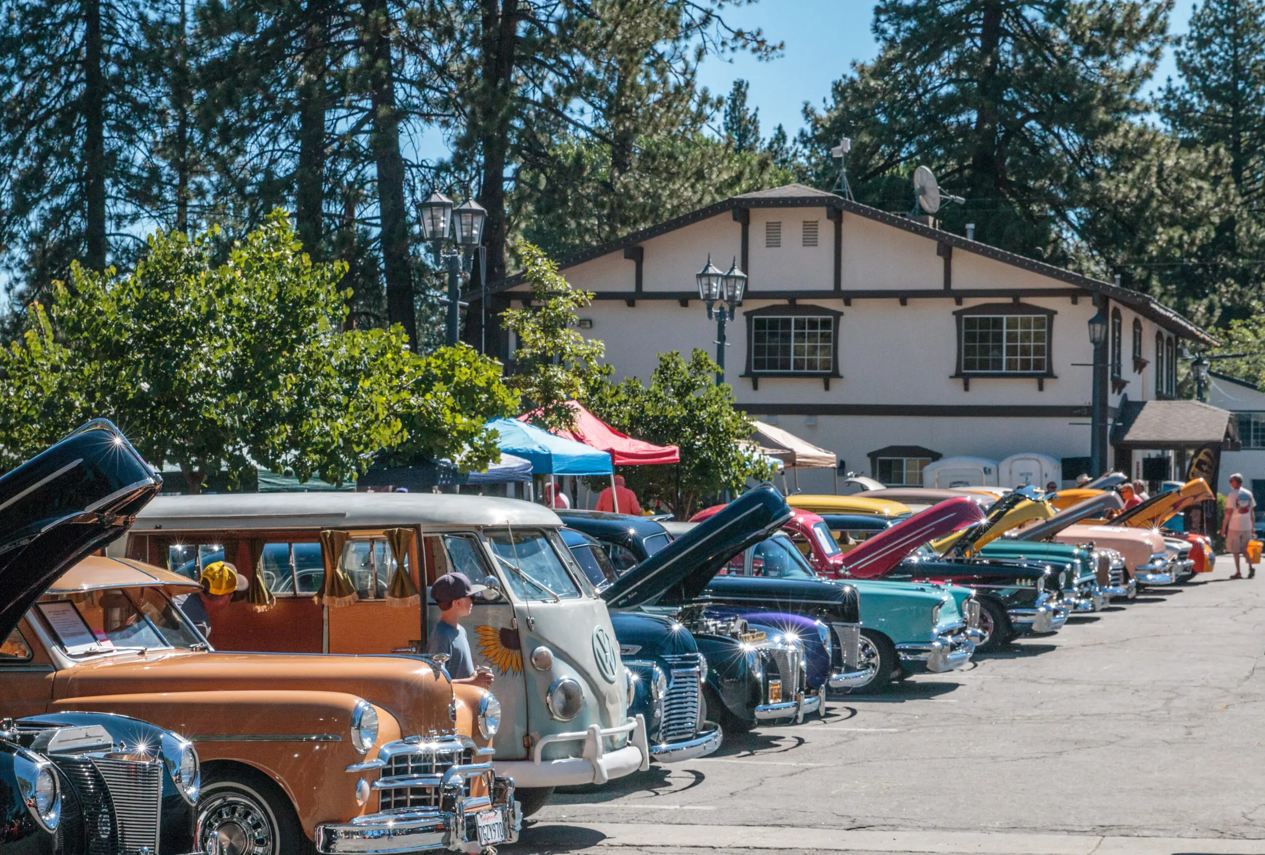 Classic cars on display at Cool Run in the Mountains car show